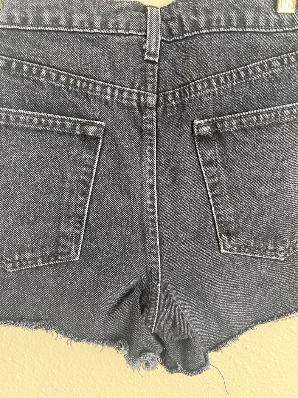 Reformation Dixie High Rise Jean Short - Picture 6 of 12